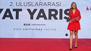 Cumhurbaşkanlığı Uluslararası Yat Yarışı ödül töreni – sunucu Elif Tümen